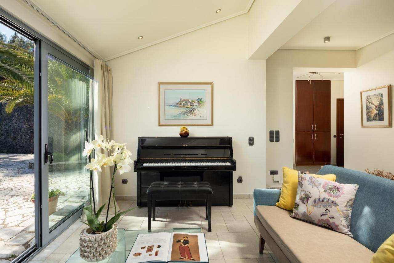 Villa Iremia By Rodostamo Collection Gazátika 外观 照片